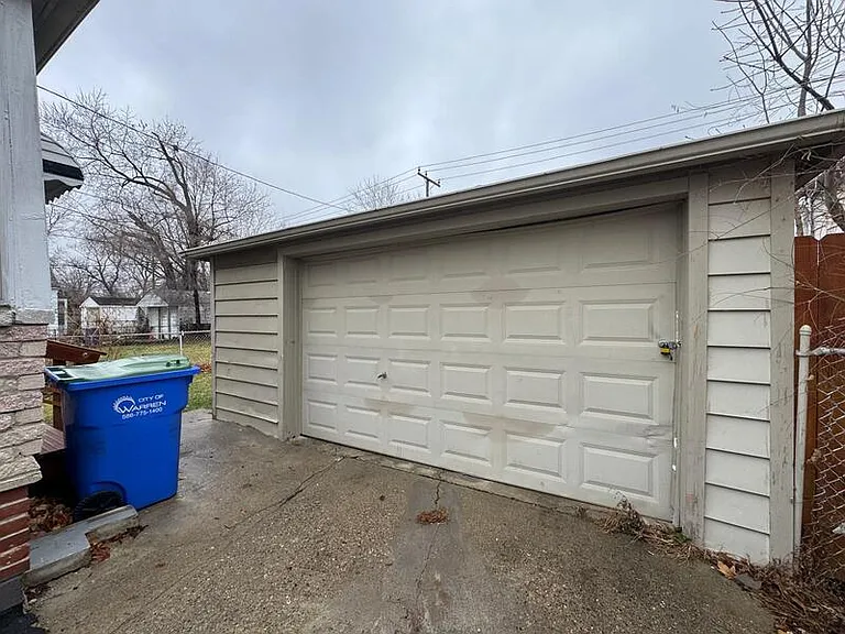 8693 Paige Ave — Photo 15