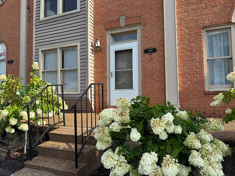 1819 Wedgewood Ave — Photo 2