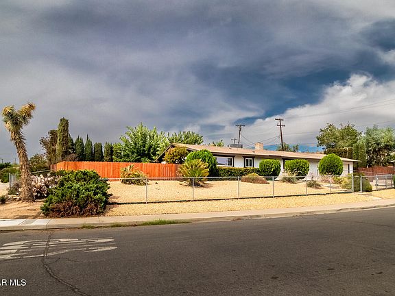 5th image of 17040 Crestview Dr