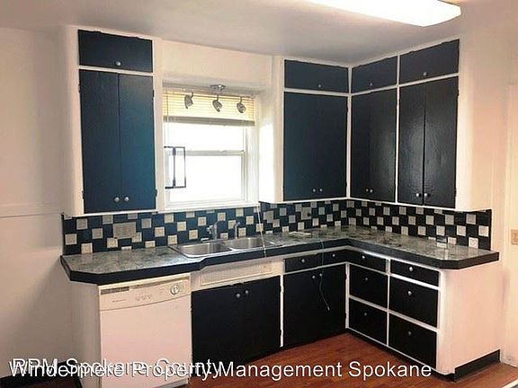 2nd image of 318 E Lacrosse Ave