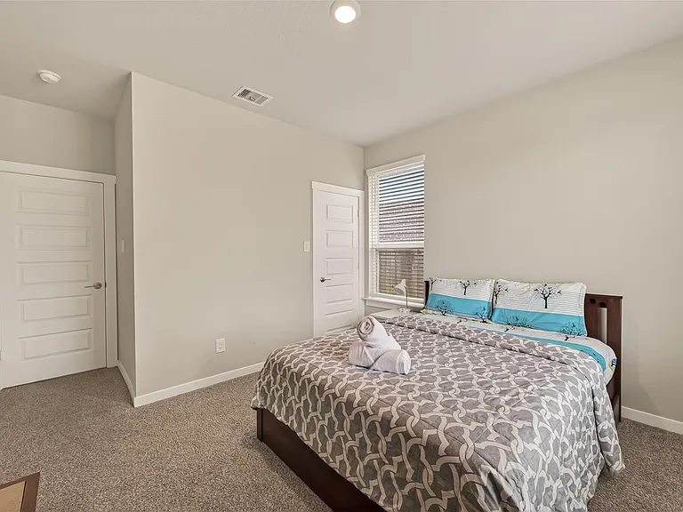 28419 Hazel Trl — Photo 22