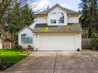 2044 SE 70th Ct, Hillsboro, OR