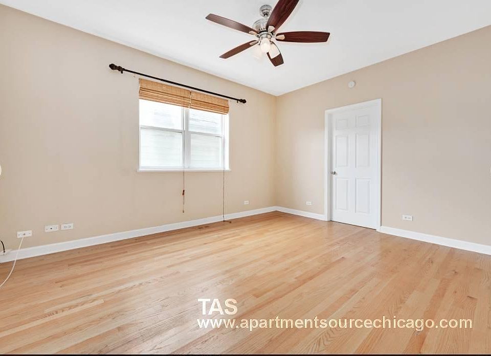 2nd image of 1821 N Clybourn Ave #222