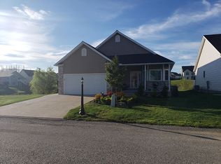 621 Fieldstone Dr, Erie, PA 16509