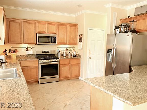2nd image of 10827 Iona Island Ave
