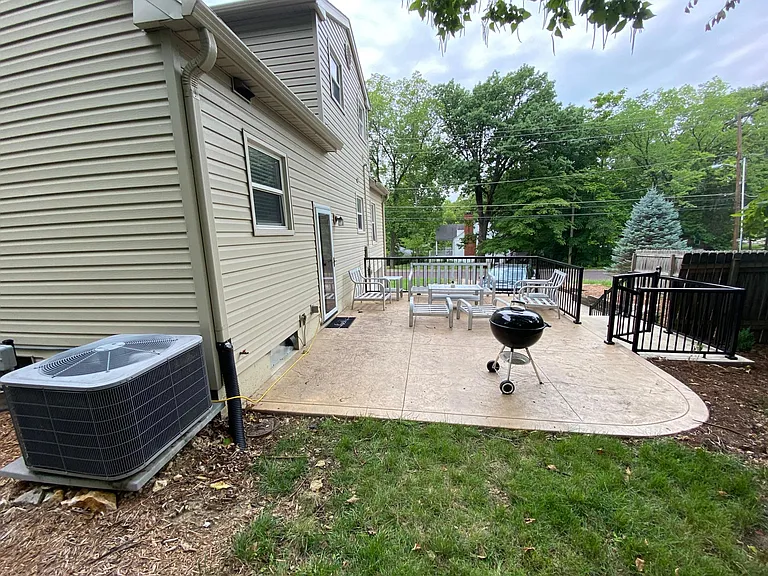 1801 University Ave — Photo 19