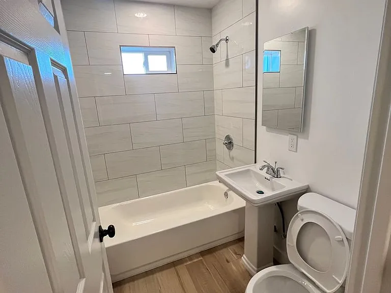 1501 Stewart Ave — Photo 6