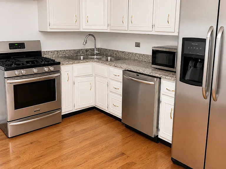2156 E Old Hicks Rd — Photo 3