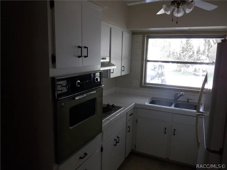 3415 S Diamond Ave — Photo 5