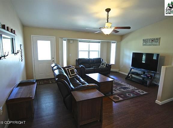 4th image of 2415 Baby Bell Dr
