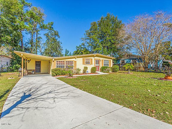 3rd image of 8007 Helston Dr