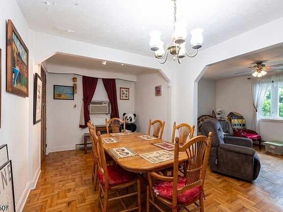 5th image of 520 26Th St