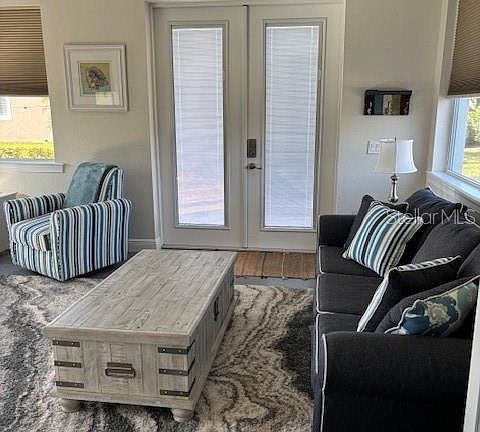 5th image of 544 Narrow Pond Rd