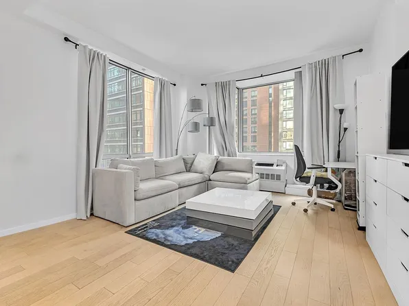 4415 Purves St #6D, Long Island City, NY 11101