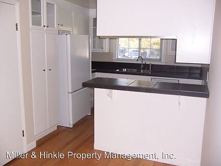 3rd image of 2594 Northwood Dr