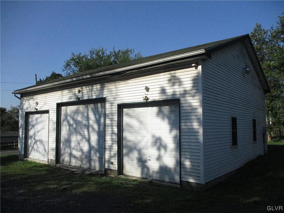 2nd image of 522 E Northampton St