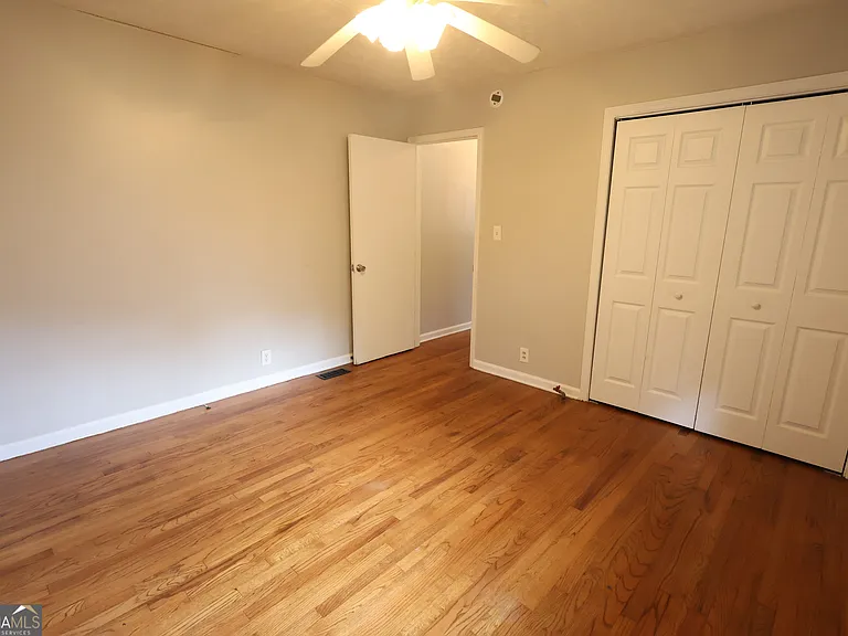 615 N Jefferson St NE — Photo 12