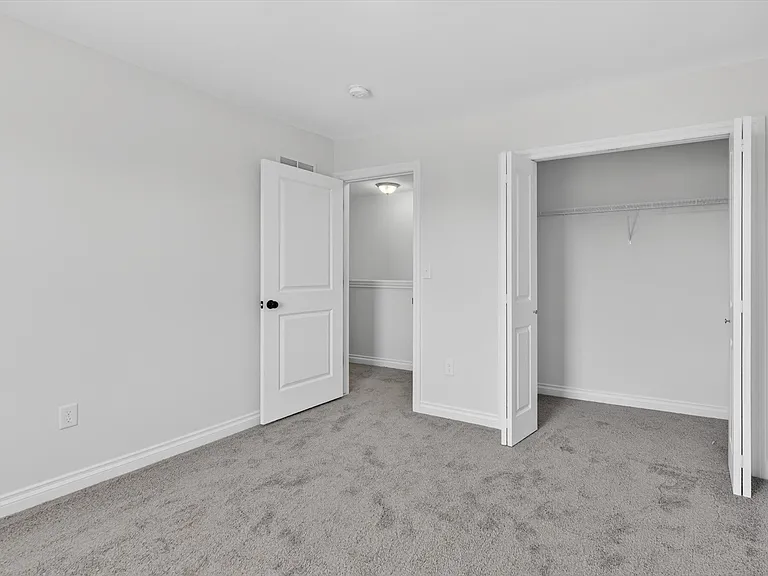 8760 Barrington Dr — Photo 34