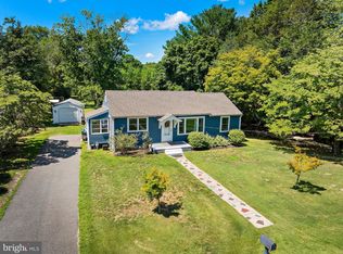 16 S Maple Ave, Tuckerton, NJ 08087
