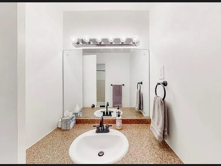 9410 S Quail Hollow Dr — Photo 14