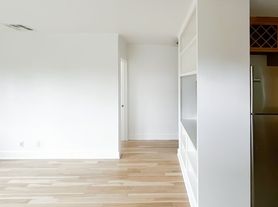 Unbelievable Stand-Alone 2-Bedroom House in Prime West Hollywood Hills, 2 br / 1.0 ba, $4495