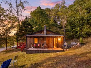 3999 McKee Rd, Irvine, KY 40336