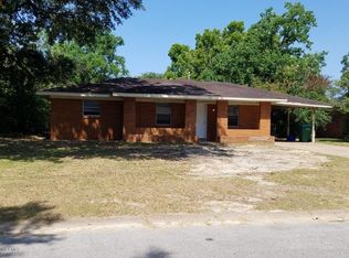 121 Clarence Dr, Gulfport, MS 39503