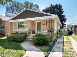 6329 W Byron St, Chicago, IL