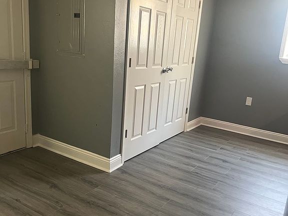 4th image of 4402 Francis Dr