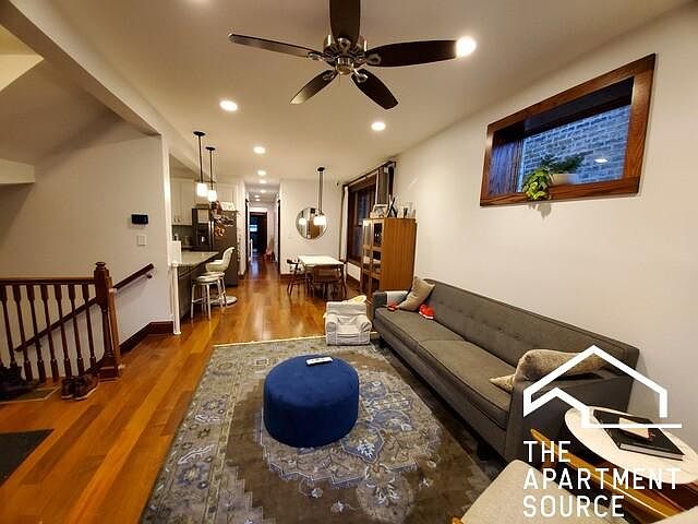 1st image of 1019 W Oakdale Ave #Ygnzgjfep