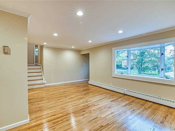3rd image of 28 Avenue Louise