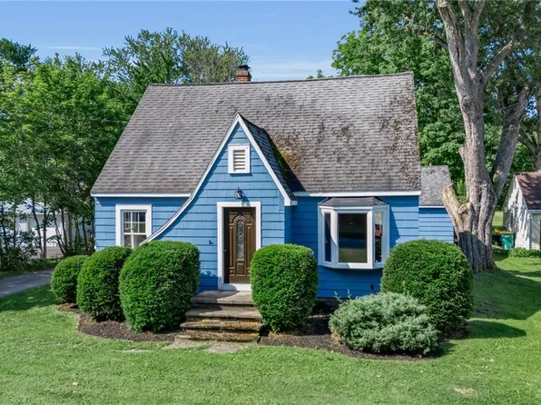 6572 Taylor Rd, Hamburg, NY 14075