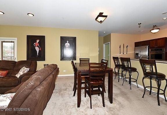 5th image of 930 Curtiss St Unit 103