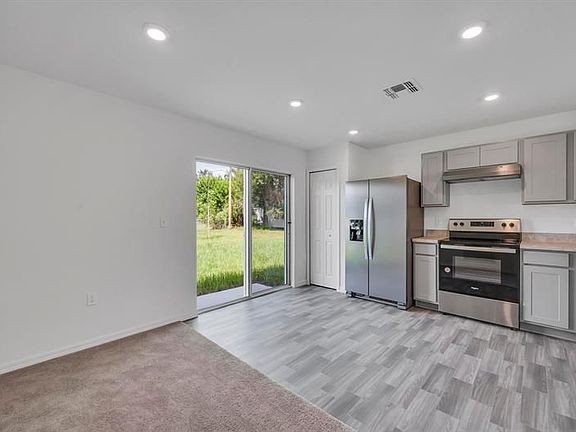 5th image of 2457 SE Tracy Ave