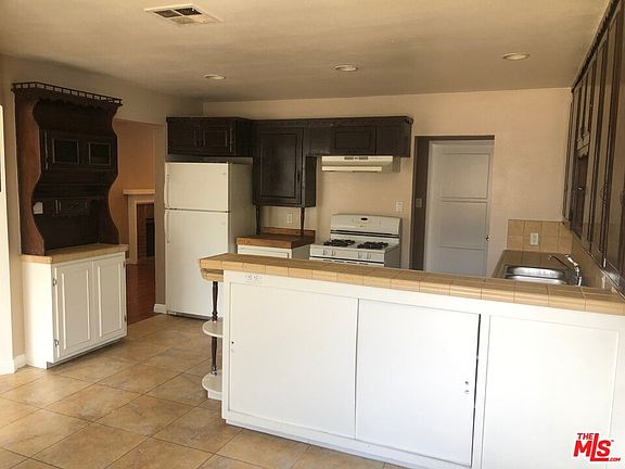 5th image of 8684 Costello Ave