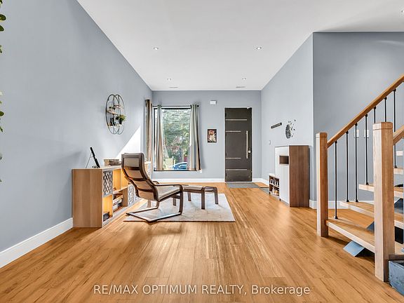 3rd image of 644 Roselaire Trl