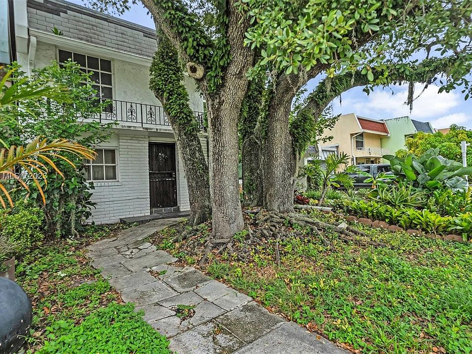 1st image of 1719 NE 141st St #1719