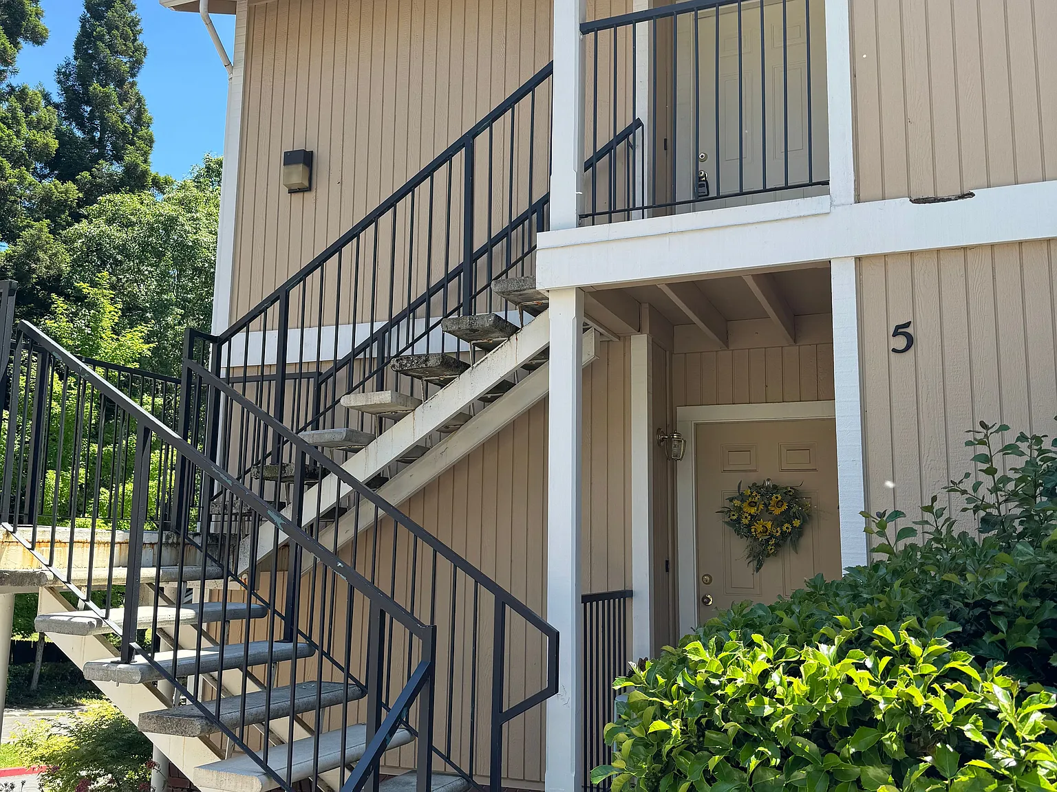 2 bed, 1000 sqft, $1,695 — Photo 3