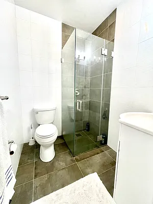 Rented by Spire Group | media 11