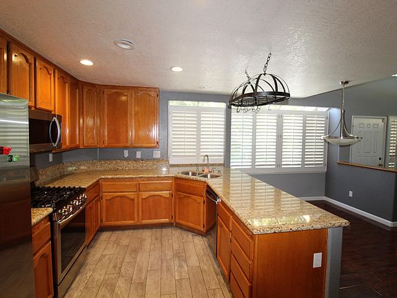 2nd image of 58 Tamarac Pl