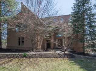 3130 Mills Ct, Ann Arbor, MI 48104