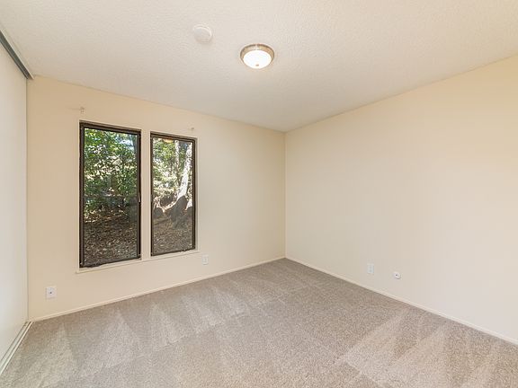 5th image of 630 Tempe Ct #C