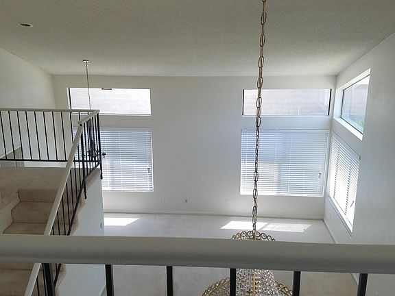 4th image of 8677 Lampson Ave