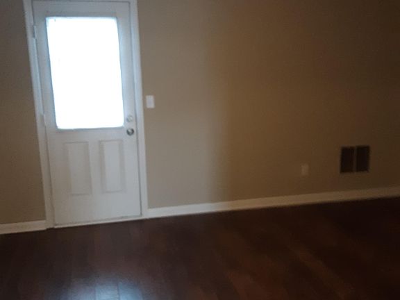 5th image of 10335 Walden St APT B-5