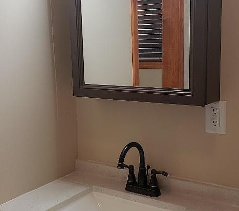 Bathroom vanity