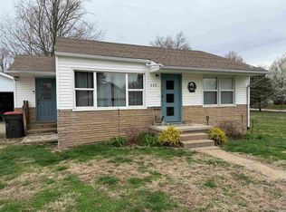 202 S Lewis St, Bloomfield, IN