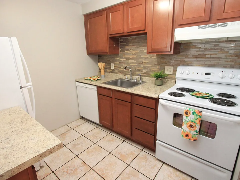 2 Bed/1 Bath (Unit 20)