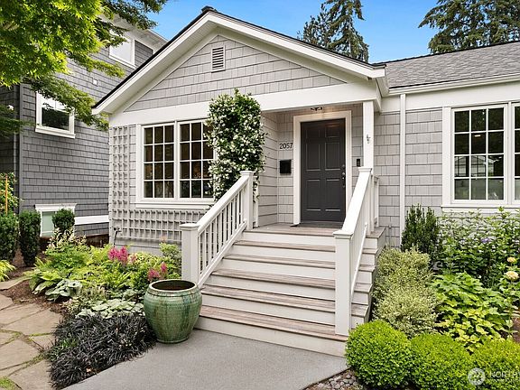 3rd image of 2057 McGilvra Boulevard E