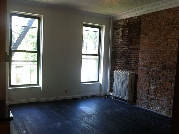 2nd image of 55 Clifton Pl APT 3