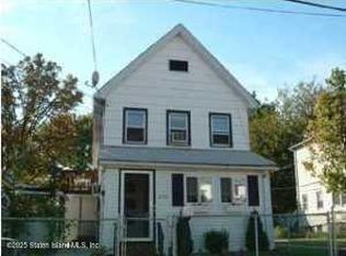 230 Simonson Ave, Staten Island, NY 10303